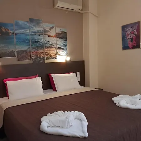 Gorgona ホテル 2*