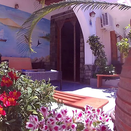 ホテル Gorgona パティティリ