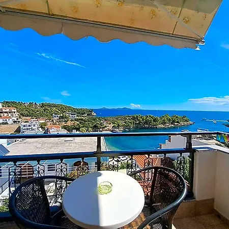 Gorgona Hotel 2*