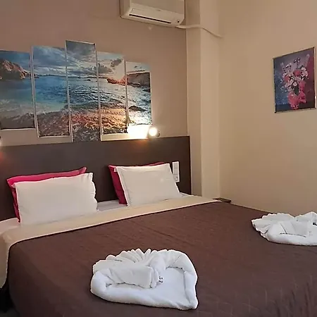 Gorgona Hotel 2*