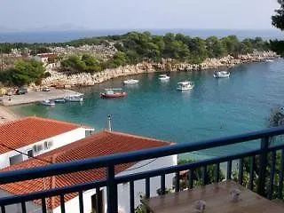 Gorgona 2* פטיטיריון